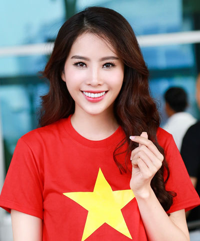 Nam Em xuất hiện trong trang phục khỏe khoắn tại sân bay sáng 6-10.